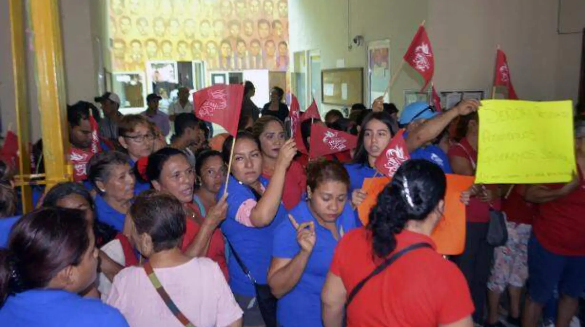 Acapulco - Adela Román no cederá ante vendedores ambulantes